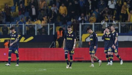 Spor yazarları Ankaragücü – Fenerbahçe maçını yorumladı: ‘Transferde yanlış hamleler yapıldığı ortaya çıktı’