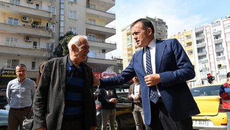 Başkan Abdullah Özyiğit, Gazi Mahallesi’nde vatandaşlarla buluştu