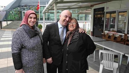 Başkan Bıyık, Cemevi’nde canların Kadınlar Gününü kutladı