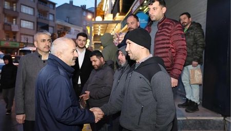 Büyükgöz, vatandaşları işe uğurladı