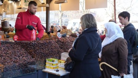 Eminönü’nde Ramazan alışverişi başladı