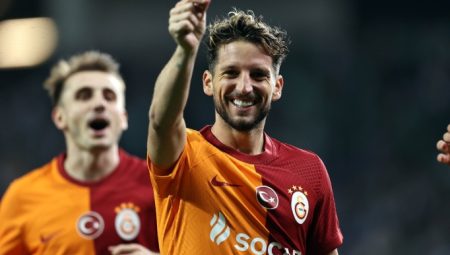 Galatasaray’da Mertens rekor kırabilir!