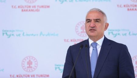 Mehmet Nuri Ersoy’dan Antalya turizmi hedefi: 17 milyonu geçeceğiz