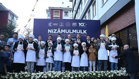 Milli Eğitim Bakanı Tekin, Konya Büyükşehir’in Nizamülmülk Bilgehanesi ve Lise Medeniyet Akademisi’ni Açtı