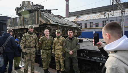 Rusya’nın ganimet treni: Ukrayna’dan ele geçirilenler sergilendi