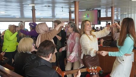 Şehir Hatları’ndan Kadınlar Matinesi Tadında Boğaz Turu