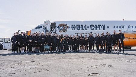 “Tigers on Tour” Hazırlık Kampı Hull City Corendon Uçağıyla Antalya Havalimanı’nda