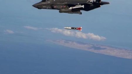 Amerikan F-35 savaş jetlerine nükleer bomba taşıma yetkisi verildi