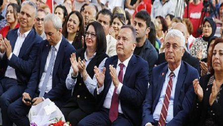 Antalya Büyükşehir Belediyesi’nde 2. Muhittin Böcek dönemi başladı