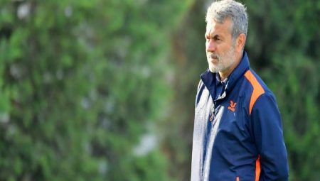 Aykut Kocaman: Şampiyonlukta şu andaki durum yüzde 51 Fenerbahçe aleyhine