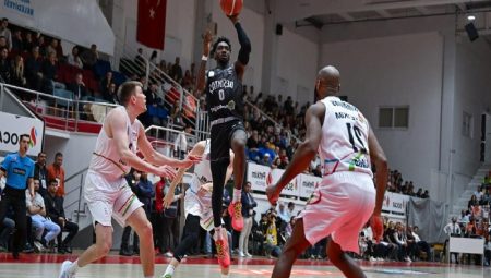 Beşiktaş, Aliağa Petkimspor deplasmanında galip geldi