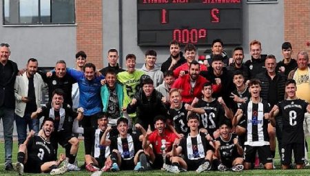 Burhaniye Belediyespor U-18 Takımı Üst Üste 2. Kez Türkiye Şampiyonası’nda