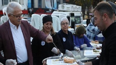 Burhaniyeliler İftarda Buluştu