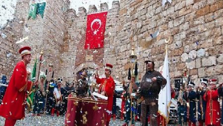 Bursa için şenlik zamanı 19. Osman Gazi’yi Anma ve Bursa’nın Fetih Şenlikleri Başlıyor Bursa’yı fetih coşkusu saracak