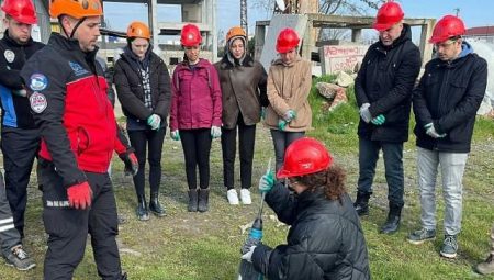 ÇORLU AKE’den Depremde Arama Kurtarma Eğitimi