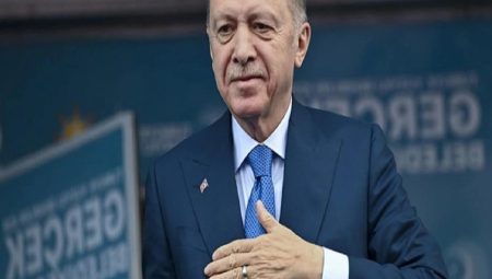 Cumhurbaşkanı Erdoğan’dan CHP’ye tepki: İşin içine deste deste paralar girdi