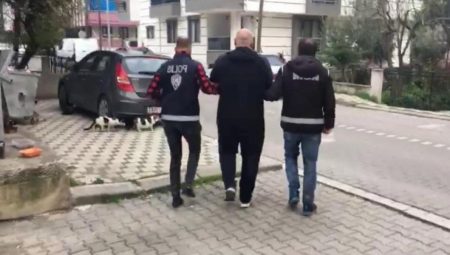 Denizli’de kumarbazlara gece operasyonu: 24 gözaltı