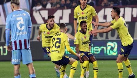 Dev maçın galibi Kanarya! Fenerbahçe, Trabzonspor’u deplasmanda 3-2 yendi