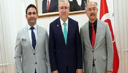 Egeli akademisyen Doç. Dr. Ilgaroğlu, İngiltere’de Farabi felsefesine yönelik araştırmalarda bulunacak