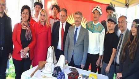 EÜ’de baharın müjdecisi “Nevruz Bayramı” Coşkusu