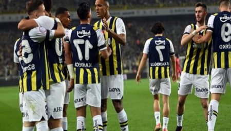 Fenerbahçe, UEFA Konferans Ligi’nde çeyrek finale yükseldi