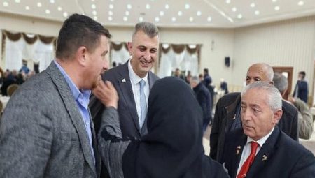 Gölcük Belediye Başkanı Ali Yıldırım Sezer, şehit aileleri ve gazilerle iftarda bir araya geldi