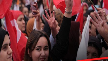 Hakkari’de vatandaşlar Cumhurbaşkanı Erdoğan’ı coşkuyla bekliyor