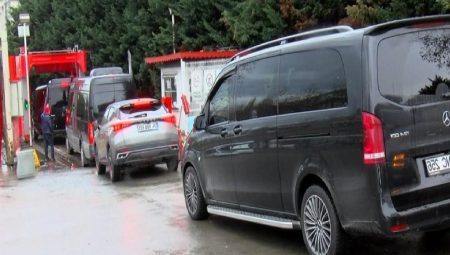 İstanbul’da çamur yağışı: Sürücüler oto yıkamacılara akın etti!