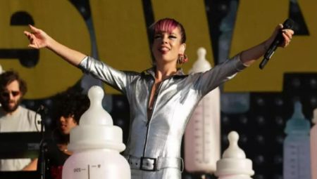 Lily Allen’den annelik itirafı: “Çocuklarım kariyerimi bitirdi”