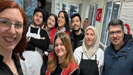 TikTok Türkiye’den Kızılay Pendik Aş Evi’nde bin kişilik iftar yemeği